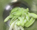 セロリと鶏皮の中華風マヨ和え作り方5写真