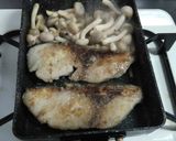 ぶりのピリ辛照り焼き♪しめじも加えて♪作り方4写真