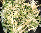 【3分で完成】もやしと豆苗のシンプル炒め作り方3写真