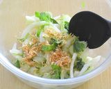 セロリとオイルを合わせた小エビの和え物♪作り方5写真