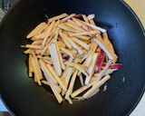さつまいもの塩バターきんぴら作り方2写真