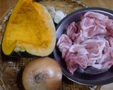 めんつゆでササッ。かぼちゃと豚肉のカレー作り方1写真