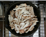 スキレットで☆焼ききのこの卵とじ作り方3写真