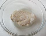 旨い☆蒸し鶏とピーマンのネギ酢タレ♬作り方1写真