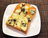 りんごブルーチーズ蜂蜜トースト作り方3写真