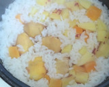 秋の味覚！さつま芋と栗の炊き込みご飯♪作り方3写真