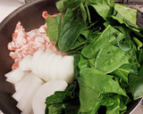 大根、豚肉、ほうれん草の簡単めんつゆ煮作り方3写真
