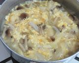 玉ねぎ・しめじ・ふわふわ卵のお味噌汁♪作り方5写真