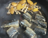 さんま・しめじ・さつま芋の照り焼き♪作り方6写真