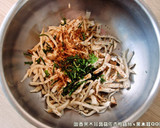 酸香黑木耳蒟蒻佐杏鮑菇絲．柯媽媽植物燕窩作り方3写真