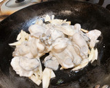 鉄分たっぷり！牡蠣とほうれん草炒め作り方2写真