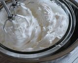 とある外国の屋台「生クリーム揚げパン」作り方7写真
