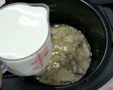 ホットクックで鶏もも肉のシュクメルリ風作り方4写真