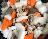 大根と人参と豚肉の炒め煮作り方4写真