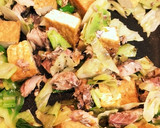 厚揚げキャベツとサバ缶のキムチ炒め作り方2写真