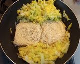 白菜と卵の海鮮モダン焼きビーフン作り方3写真