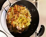 ごぼうとふきと豚肉の煮物作り方9写真