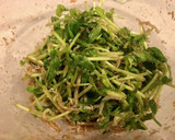 しらすと豆苗のごま酢醤油和え作り方3写真