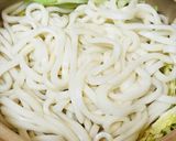 鍋の素●鶏肉とうどんたっぷりの白菜寄せ鍋作り方1写真