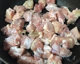 鶏肉と薩摩芋の甘辛ごまマヨ炒め♡作り方3写真