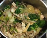 豚バラ肉とキャベツと舞茸の豚骨スープ煮作り方4写真