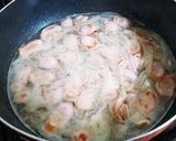 玉ねぎとソーセージのクリームパスタ作り方3写真