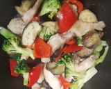 簡単！鶏胸肉と野菜の白だし炒め作り方3写真
