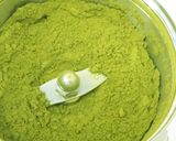 ハブ草茶葉の粉末作り（製粉機コナッピー）作り方4写真