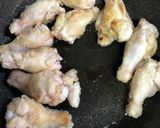 手羽元と大根の味噌煮込み作り方2写真