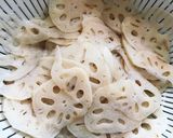蓮根とブロッコリーのペペロンホットサラダ作り方1写真