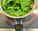 今日のお味噌汁はほうれん草と卵のお味噌汁作り方3写真