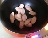 サバの水煮缶と魚肉ソーセージで野菜炒め。作り方2写真
