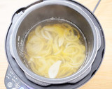 簡単！玉ねぎとろとろコンソメスープ作り方5写真