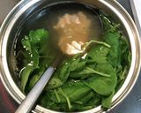 柔らか具材・ほうれん草とワカメのお味噌汁作り方2写真