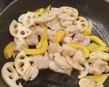 鶏肉と蓮根のアーリオオーリオ[浜納豆]作り方5写真