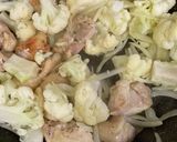 鶏モモとカリフラワーのケチャップ炒め作り方3写真