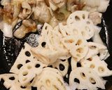 大根の皮と豚バラ蓮根炒め煮作り方2写真