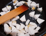 【出稼ぎメシ】鶏とかぶの豆乳煮込み作り方2写真