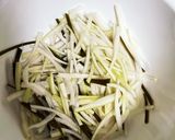 レモン香る大根の皮と貝柱缶の塩もみサラダ作り方4写真