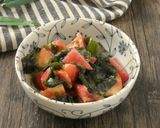 トマトとワカメのにんにく味噌和え作り方4写真