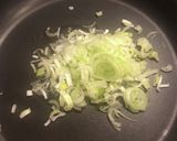 簡単　ブロッコリーの粒マスタードマヨ炒め作り方3写真