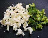 お弁当！カリフラワーブロッコリーオムレツ作り方1写真