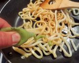 締めの一杯に！簡単わさび醤油焼きうどん作り方3写真