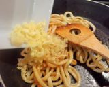 締めの一杯に！簡単わさび醤油焼きうどん作り方4写真