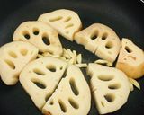 しゃきしゃきレンコンのニンニクバター醤油作り方2写真