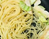 サラダチキン＆キャベツの豆乳カルボナーラ作り方2写真