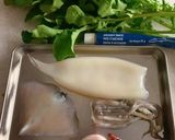 ルッコラとイカのアンチョビガーリック炒め作り方1写真