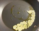 ルッコラとイカのアンチョビガーリック炒め作り方4写真