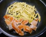 簡単！銀鮭と薩摩芋のバター醤油炒め作り方3写真