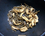 すき焼きのタレでむね肉とつきこんにゃく煮作り方4写真